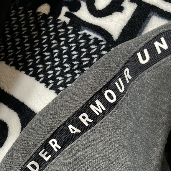 Under Armour Hoodie - Picture 2 of 11